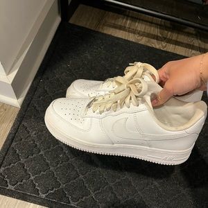 White Nike Air Force 1